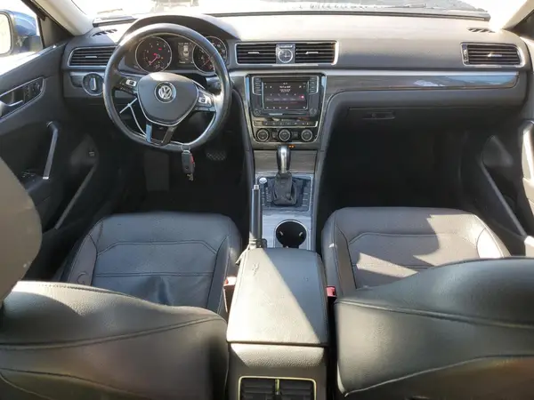 1VWGT7A31HC047195 2017 VOLKSWAGEN PASSAT - Image 8