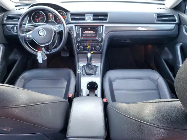 1VWGT7A31HC047939 2017 VOLKSWAGEN PASSAT - Image 8
