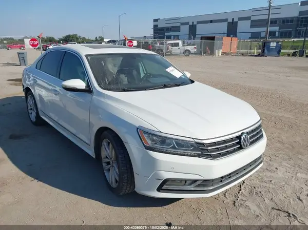 1VWGT7A31HC051425 2017 VOLKSWAGEN PASSAT - Image 1