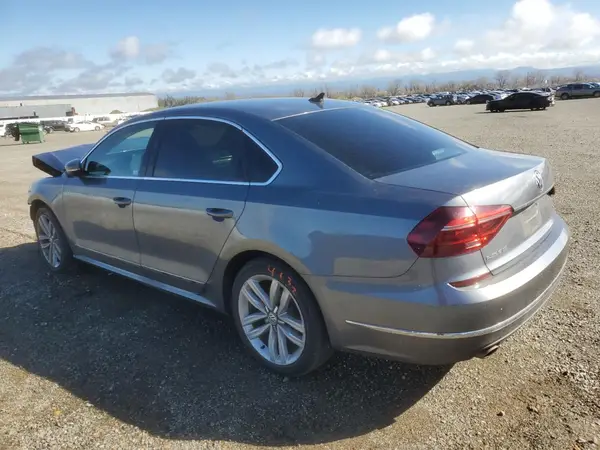 1VWGT7A31HC066314 2017 VOLKSWAGEN PASSAT - Image 2
