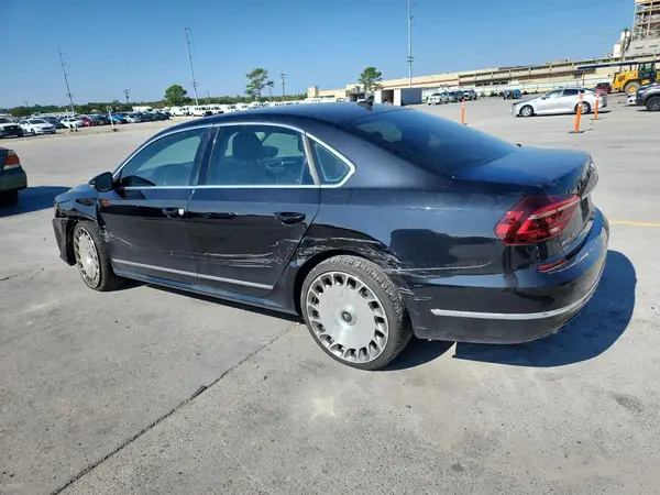 1VWGT7A31HC075062 2017 VOLKSWAGEN PASSAT - Image 2