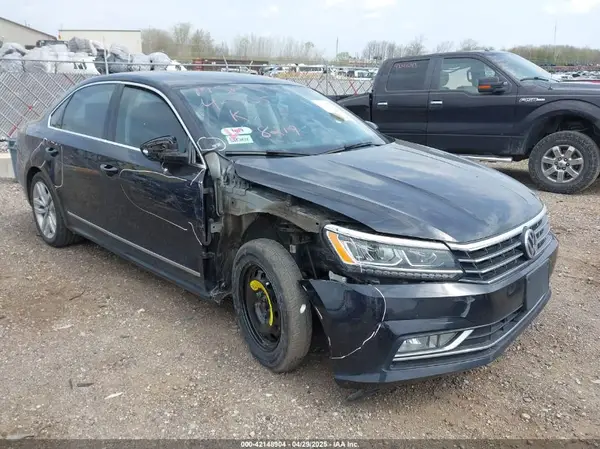 1VWGT7A31HC078219 2017 VOLKSWAGEN PASSAT - Image 1