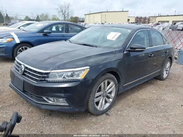 1VWGT7A31HC078219 2017 VOLKSWAGEN PASSAT - Image 2