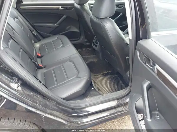 1VWGT7A31HC078219 2017 VOLKSWAGEN PASSAT - Image 8