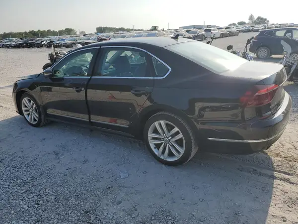 1VWGT7A31HC078432 2017 VOLKSWAGEN PASSAT - Image 2