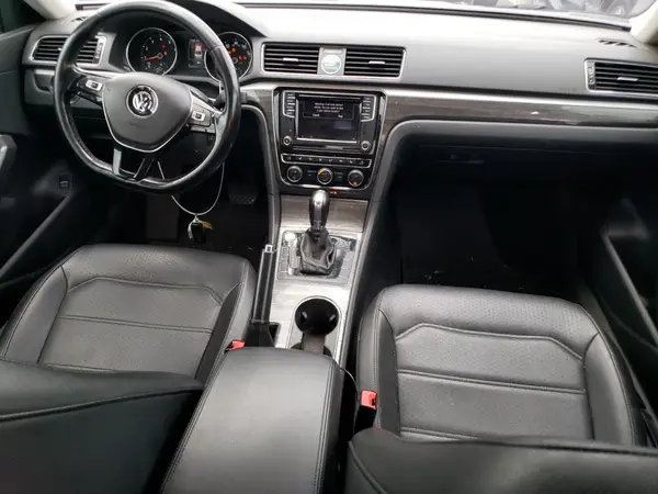 1VWGT7A31HC083517 2017 VOLKSWAGEN PASSAT - Image 8