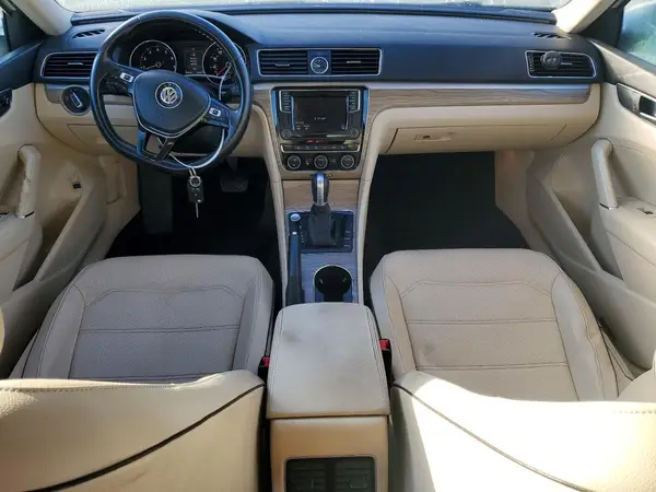 1VWGT7A31HC085302 2017 VOLKSWAGEN PASSAT - Image 8