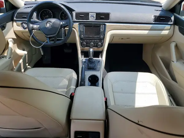 1VWGT7A32HC006347 2017 VOLKSWAGEN PASSAT - Image 8