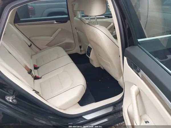 1VWGT7A32HC023293 2017 VOLKSWAGEN PASSAT - Image 8