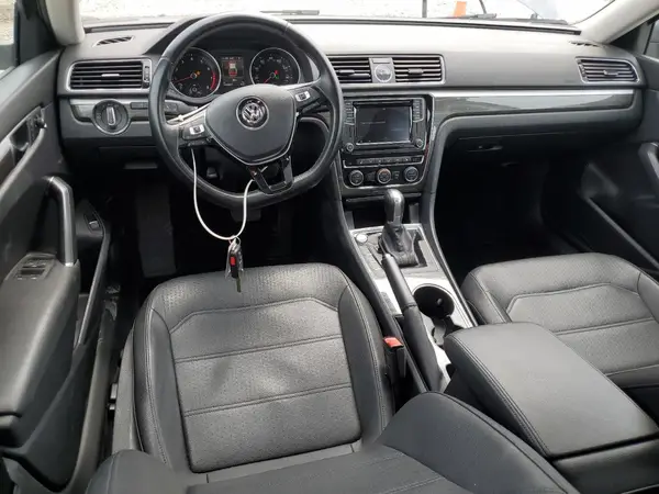 1VWGT7A32HC027862 2017 VOLKSWAGEN PASSAT - Image 8