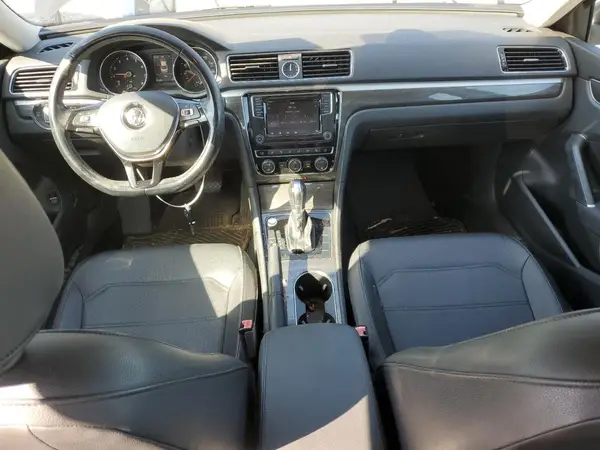 1VWGT7A32HC030941 2017 VOLKSWAGEN PASSAT - Image 8