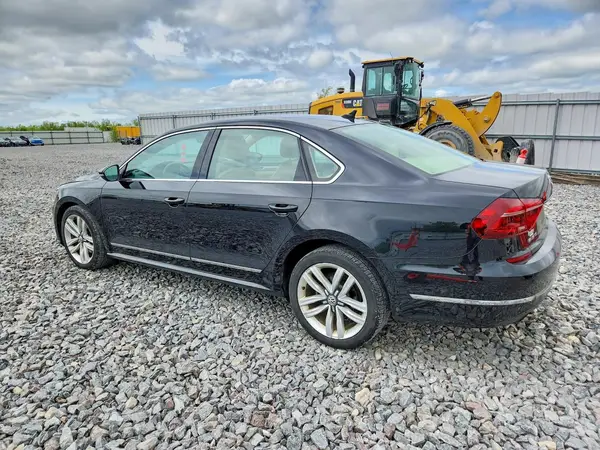 1VWGT7A32HC035072 2017 VOLKSWAGEN PASSAT - Image 2