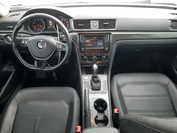 1VWGT7A32HC040434 2017 VOLKSWAGEN PASSAT - Image 8