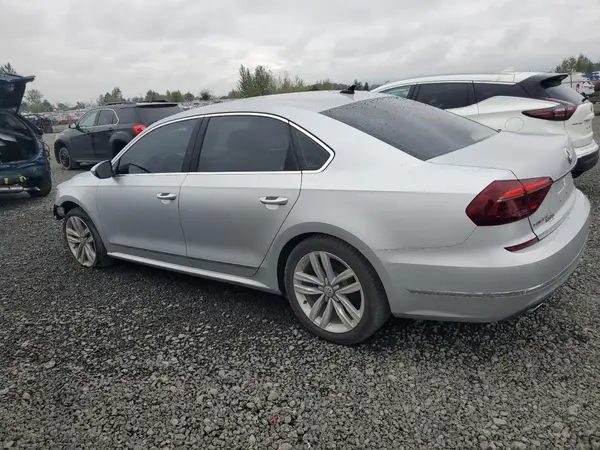 1VWGT7A32HC050042 2017 VOLKSWAGEN PASSAT - Image 2
