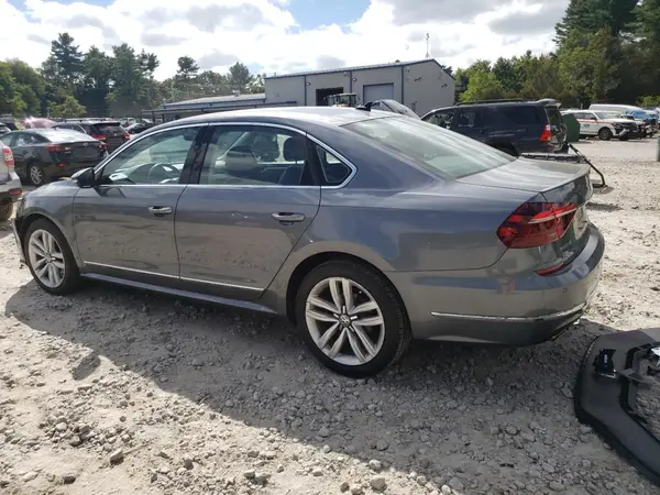1VWGT7A32HC051109 2017 VOLKSWAGEN PASSAT - Image 2