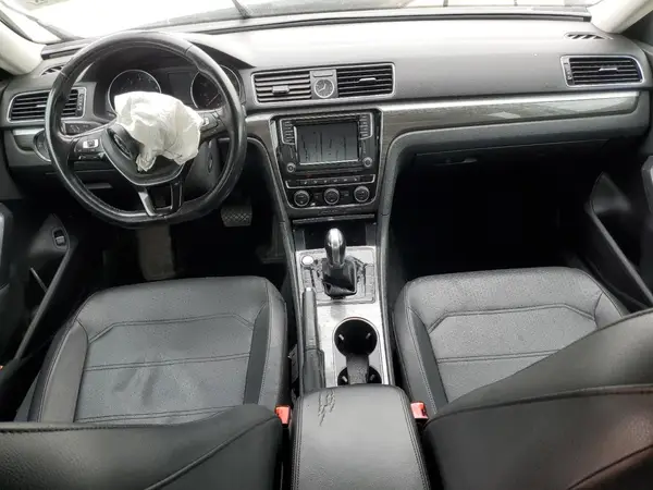 1VWGT7A32HC066726 2017 VOLKSWAGEN PASSAT - Image 8