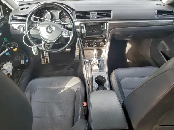 1VWGT7A32HC084594 2017 VOLKSWAGEN PASSAT - Image 8