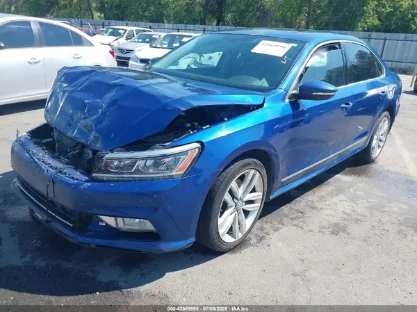 1VWGT7A33HC001156 2017 VOLKSWAGEN PASSAT - Image 2