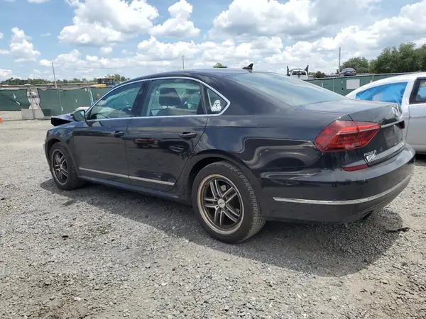 1VWGT7A33HC008883 2017 VOLKSWAGEN PASSAT - Image 2