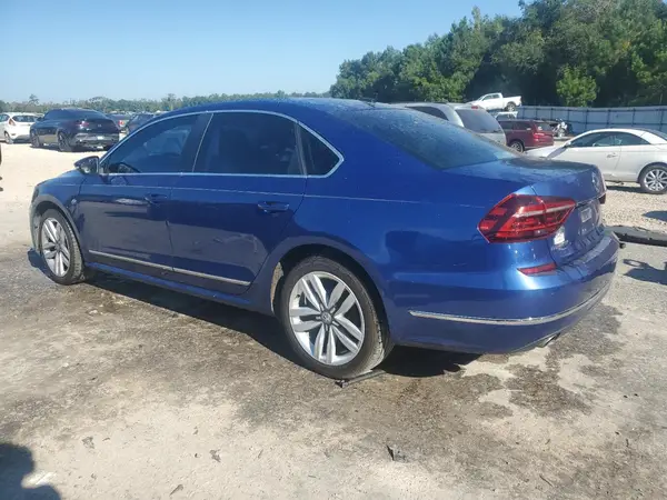 1VWGT7A33HC009127 2017 VOLKSWAGEN PASSAT - Image 2