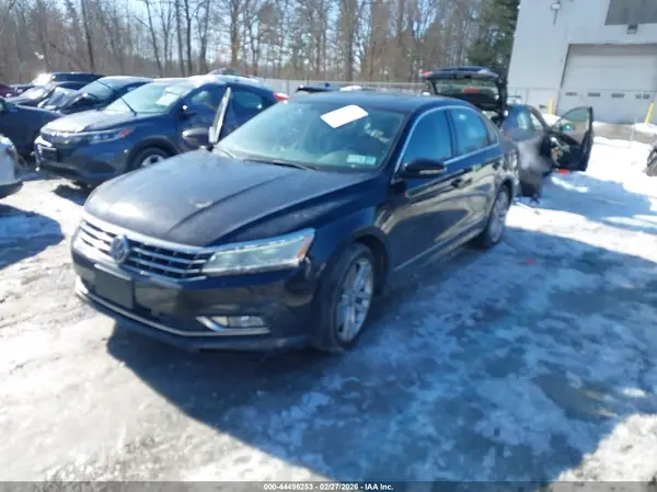 1VWGT7A33HC012030 2017 VOLKSWAGEN PASSAT - Image 2