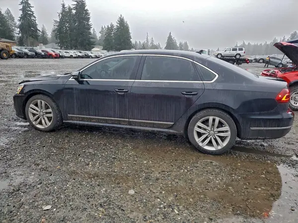 1VWGT7A33HC013226 2017 VOLKSWAGEN PASSAT - Image 2