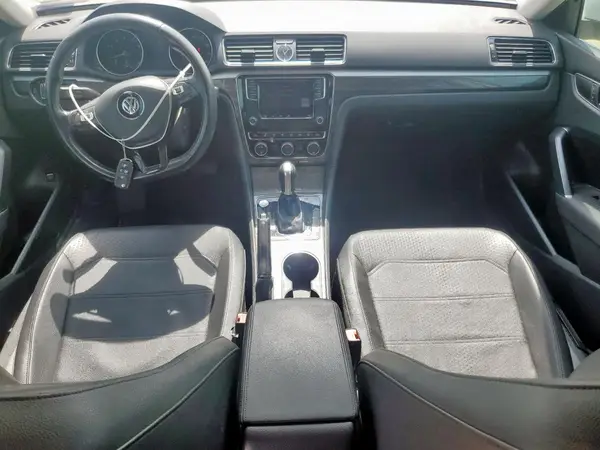1VWGT7A33HC017681 2017 VOLKSWAGEN PASSAT - Image 8
