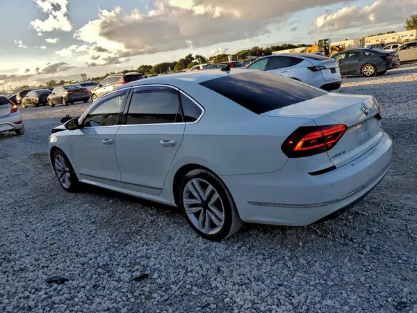 1VWGT7A33HC020354 2017 VOLKSWAGEN PASSAT - Image 2