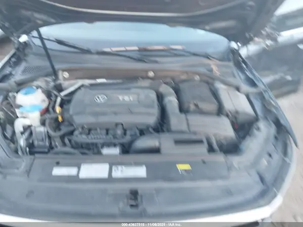 1VWGT7A33HC025781 2017 VOLKSWAGEN PASSAT - Image 8