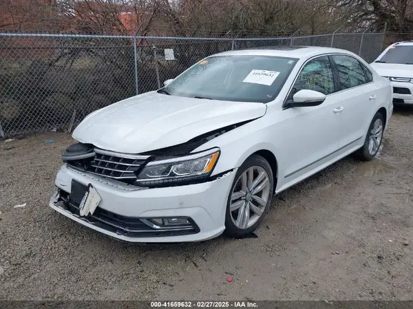 1VWGT7A33HC028826 2017 VOLKSWAGEN PASSAT - Image 2
