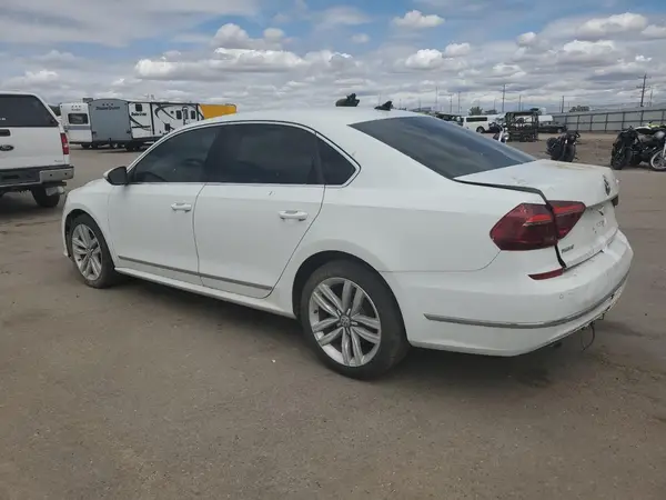 1VWGT7A33HC032343 2017 VOLKSWAGEN PASSAT - Image 2