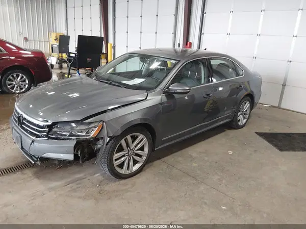 1VWGT7A33HC035016 2017 VOLKSWAGEN PASSAT - Image 2