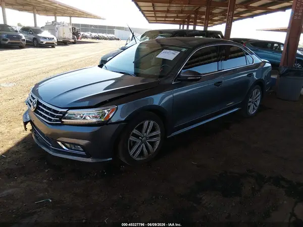 1VWGT7A33HC049126 2017 VOLKSWAGEN PASSAT - Image 2