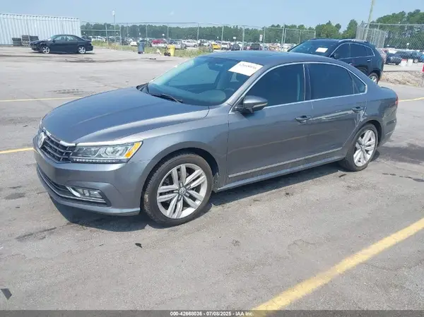 1VWGT7A33HC058764 2017 VOLKSWAGEN PASSAT - Image 2