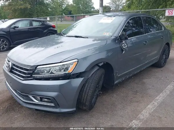 1VWGT7A33HC078769 2017 VOLKSWAGEN PASSAT - Image 2