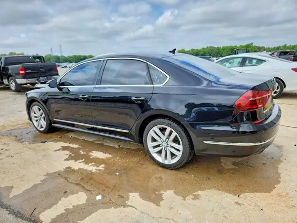 1VWGT7A34HC004910 2017 VOLKSWAGEN PASSAT - Image 2