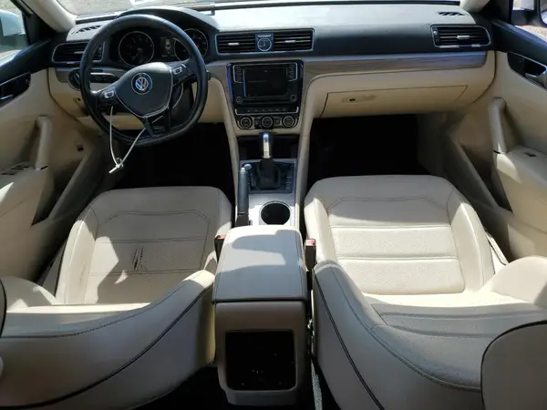 1VWGT7A34HC009508 2017 VOLKSWAGEN PASSAT - Image 8