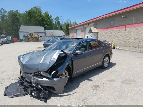 1VWGT7A34HC021206 2017 VOLKSWAGEN PASSAT - Image 2
