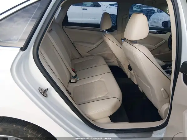 1VWGT7A34HC035106 2017 VOLKSWAGEN PASSAT - Image 8