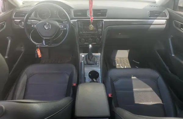 1VWGT7A34HC038068 2017 VOLKSWAGEN PASSAT - Image 8