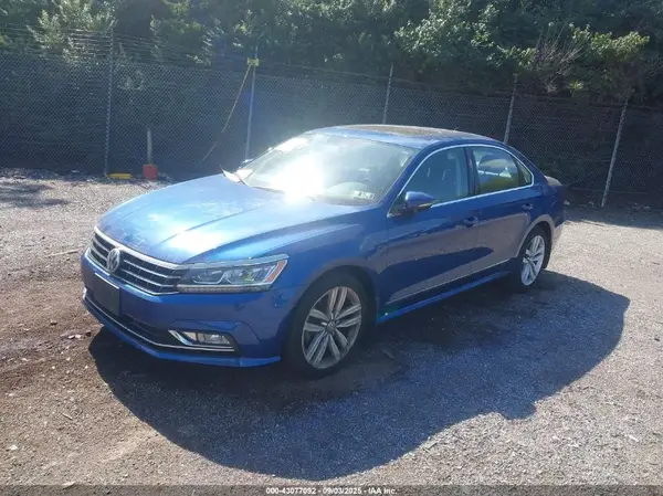 1VWGT7A34HC038653 2017 VOLKSWAGEN PASSAT - Image 2