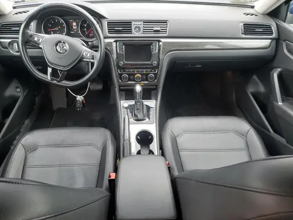 1VWGT7A34HC039334 2017 VOLKSWAGEN PASSAT - Image 8