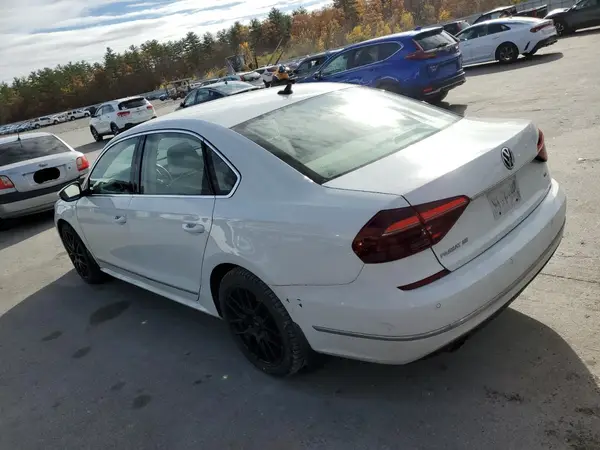 1VWGT7A34HC050821 2017 VOLKSWAGEN PASSAT - Image 2