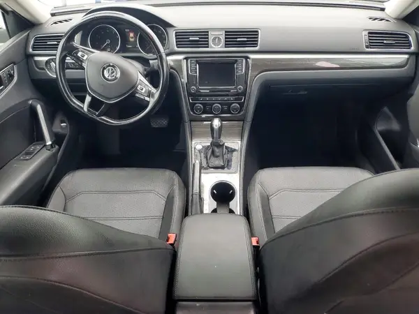 1VWGT7A34HC054674 2017 VOLKSWAGEN PASSAT - Image 8