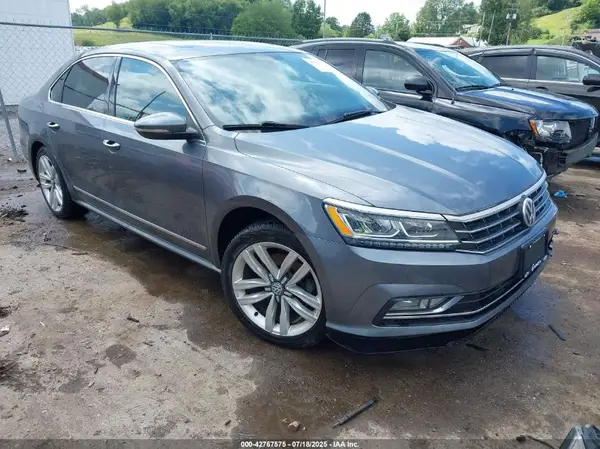 1VWGT7A34HC058918 2017 VOLKSWAGEN PASSAT - Image 1