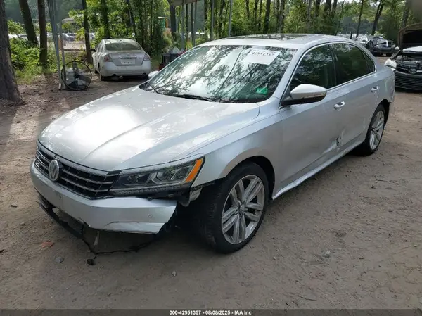 1VWGT7A34HC065593 2017 VOLKSWAGEN PASSAT - Image 2