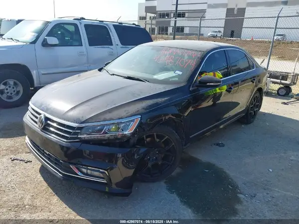 1VWGT7A34HC076304 2017 VOLKSWAGEN PASSAT - Image 2