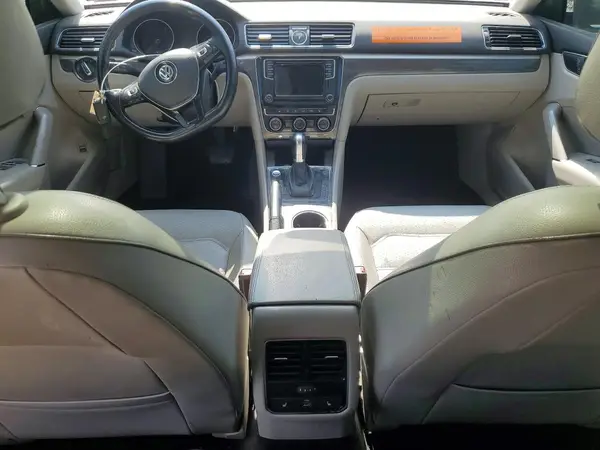 1VWGT7A34HC085200 2017 VOLKSWAGEN PASSAT - Image 8