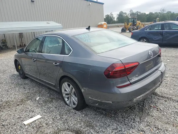 1VWGT7A35HC002325 2017 VOLKSWAGEN PASSAT - Image 2