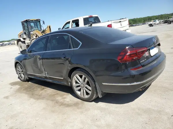 1VWGT7A35HC007704 2017 VOLKSWAGEN PASSAT - Image 2